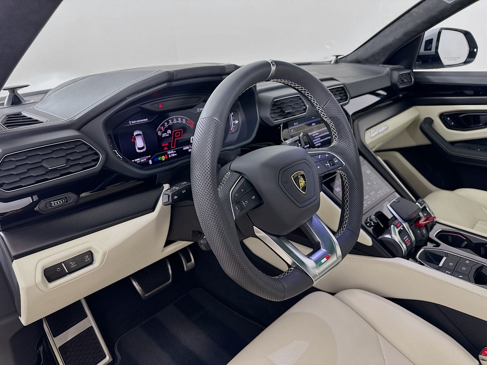 2024 Lamborghini Urus S - Photo 34
