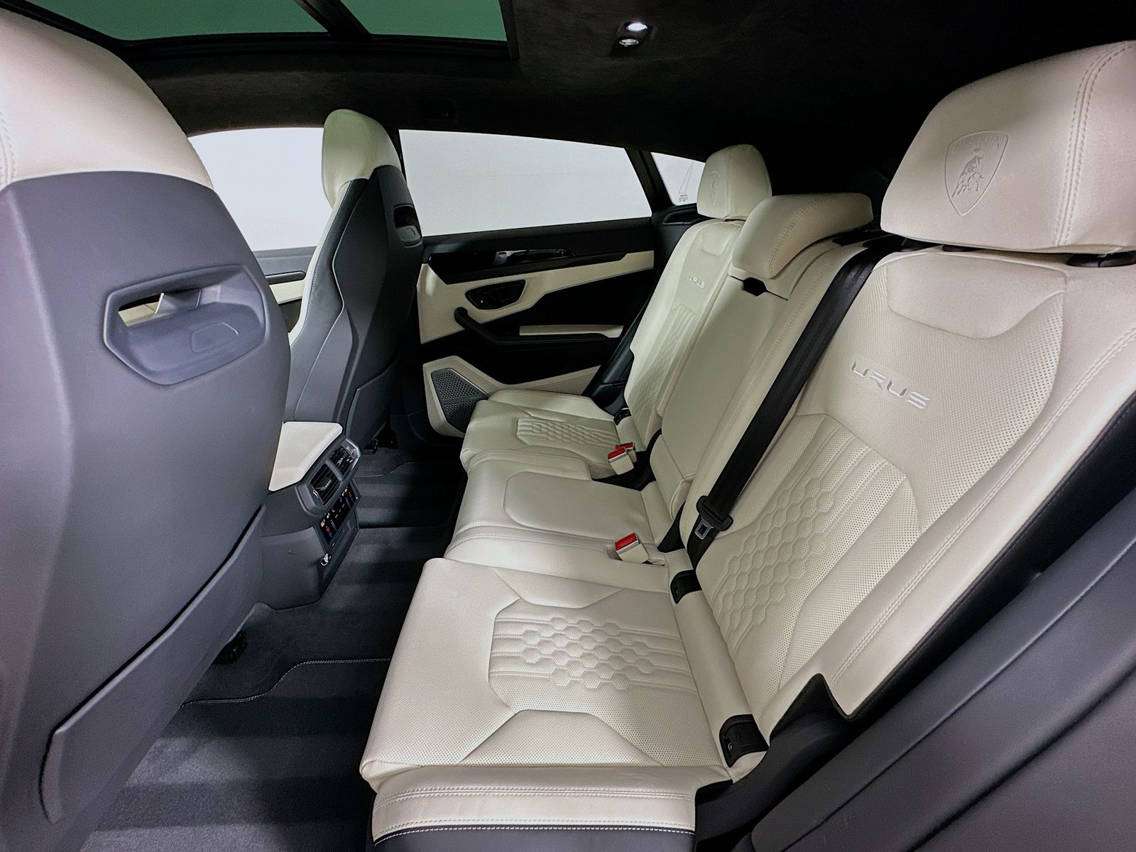 2024 Lamborghini Urus S - Photo 40