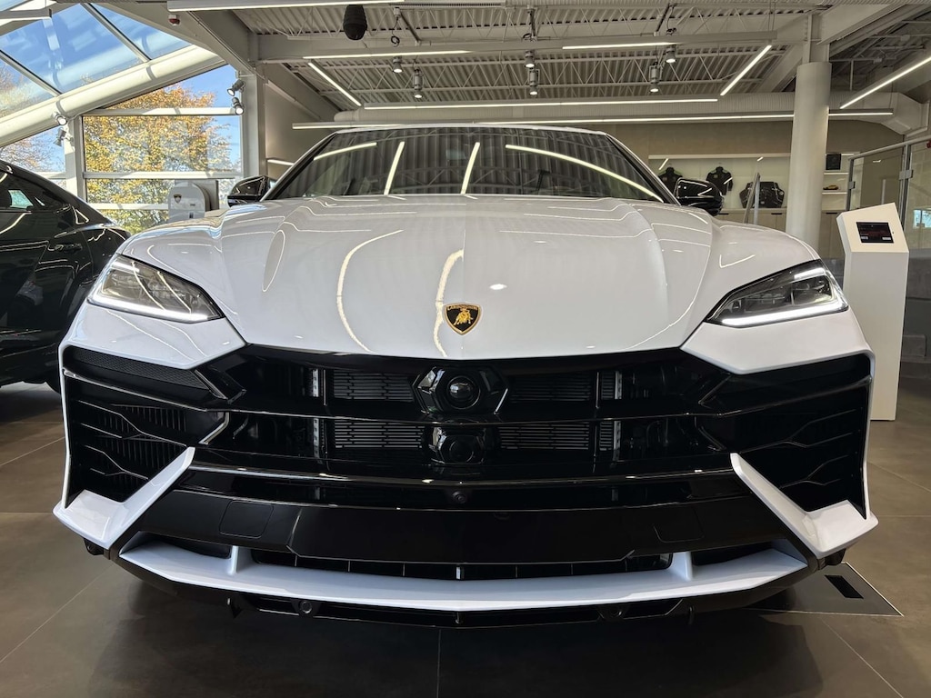 New 2025 Lamborghini Urus SE SUV