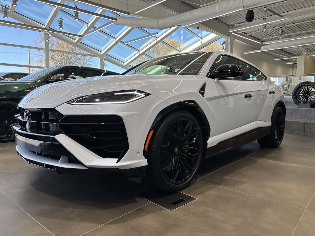 New 2025 Lamborghini Urus SE SUV