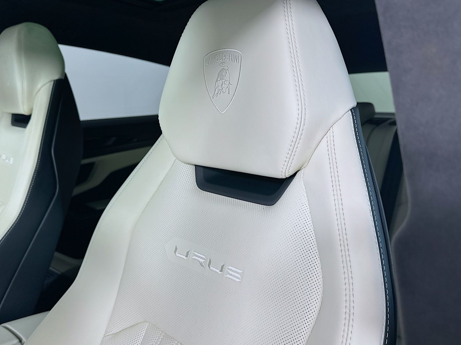 2024 Lamborghini Urus S - Photo 41