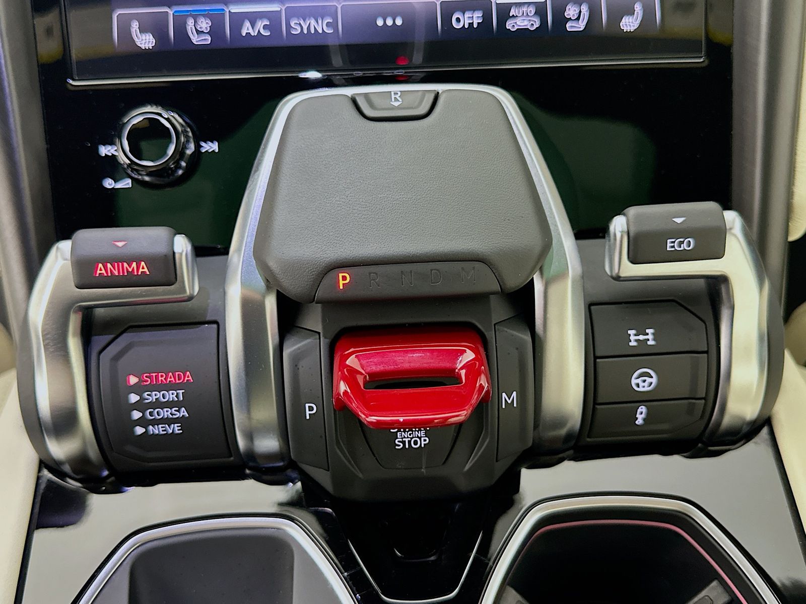 2024 Lamborghini Urus S - Photo 27