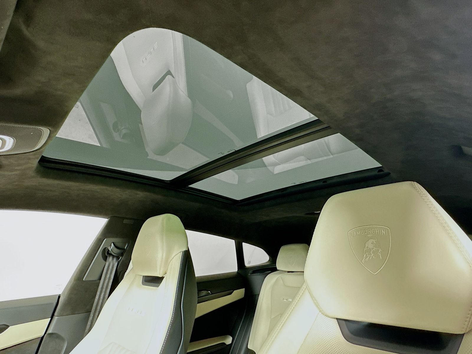 2024 Lamborghini Urus S - Photo 32