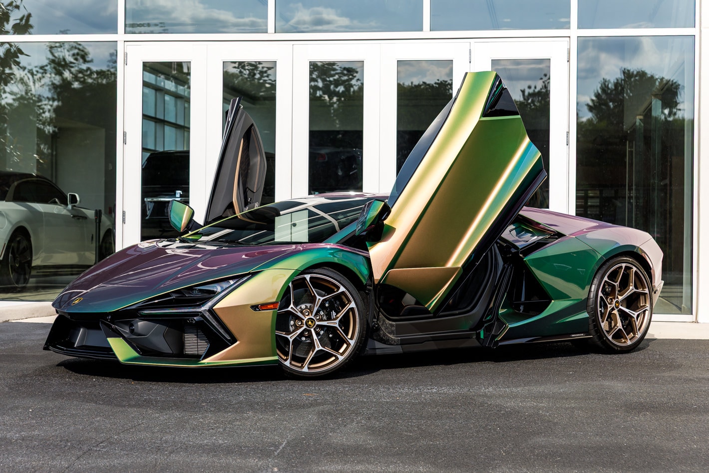 2024 Lamborghini Revuelto Base - Photo 4