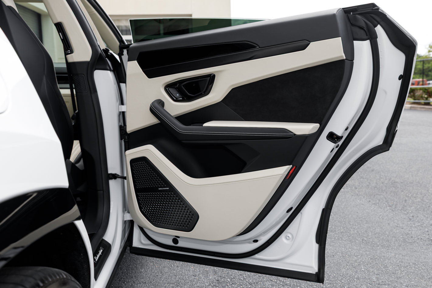 2024 Lamborghini Urus S - Photo 43