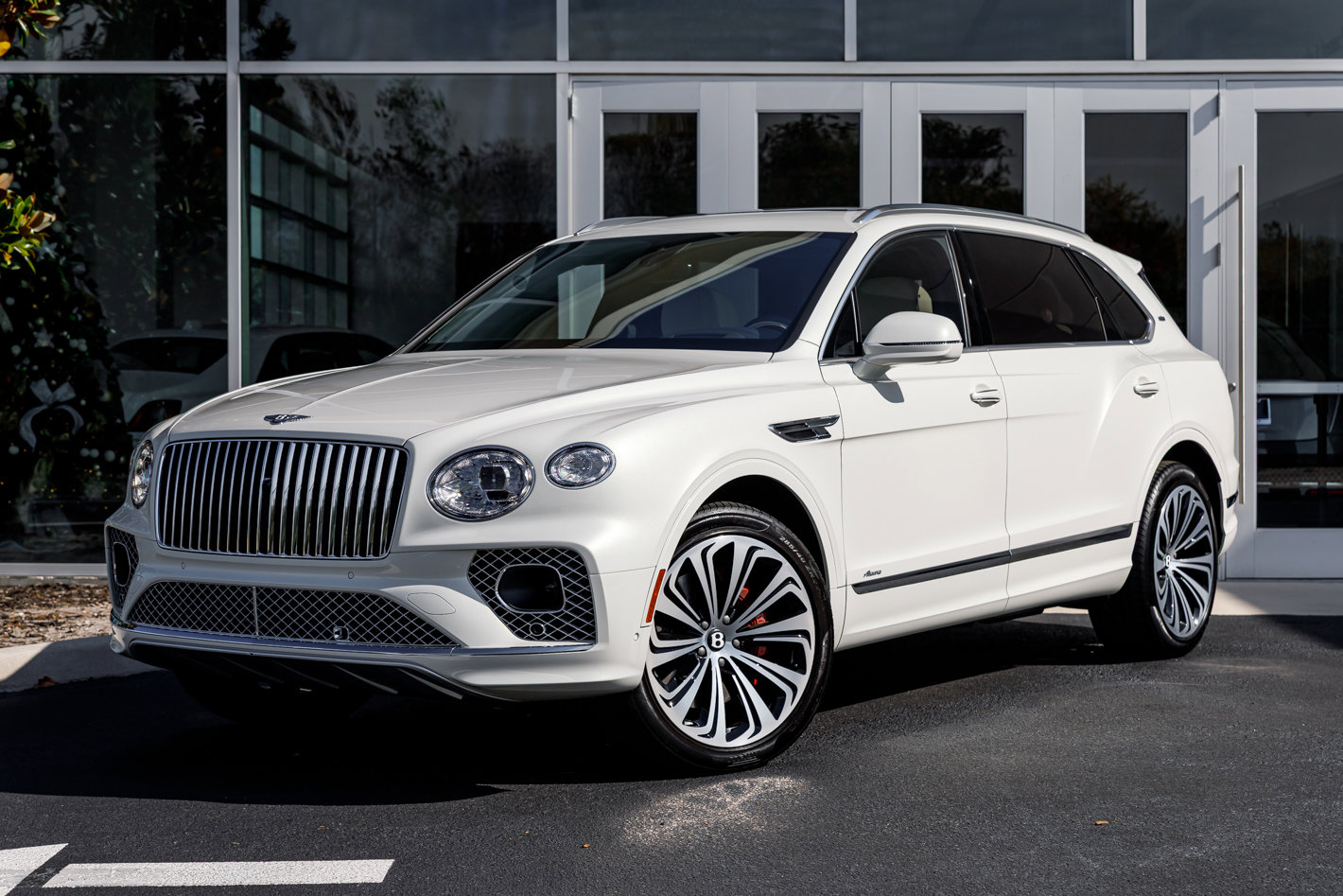 2023 Bentley Bentayga Azure's photo