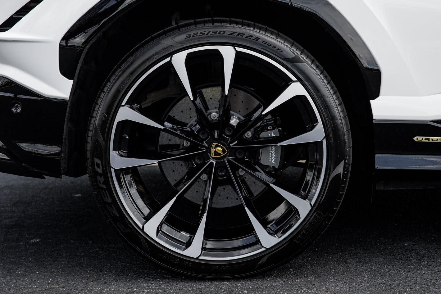 2024 Lamborghini Urus S - Photo 21