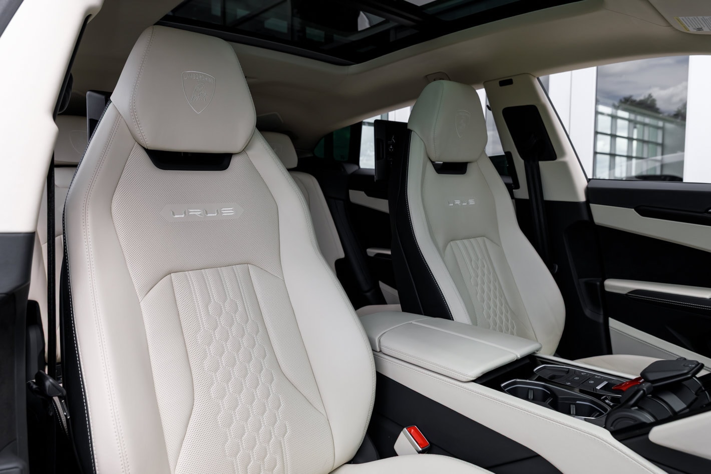 2024 Lamborghini Urus S - Photo 44