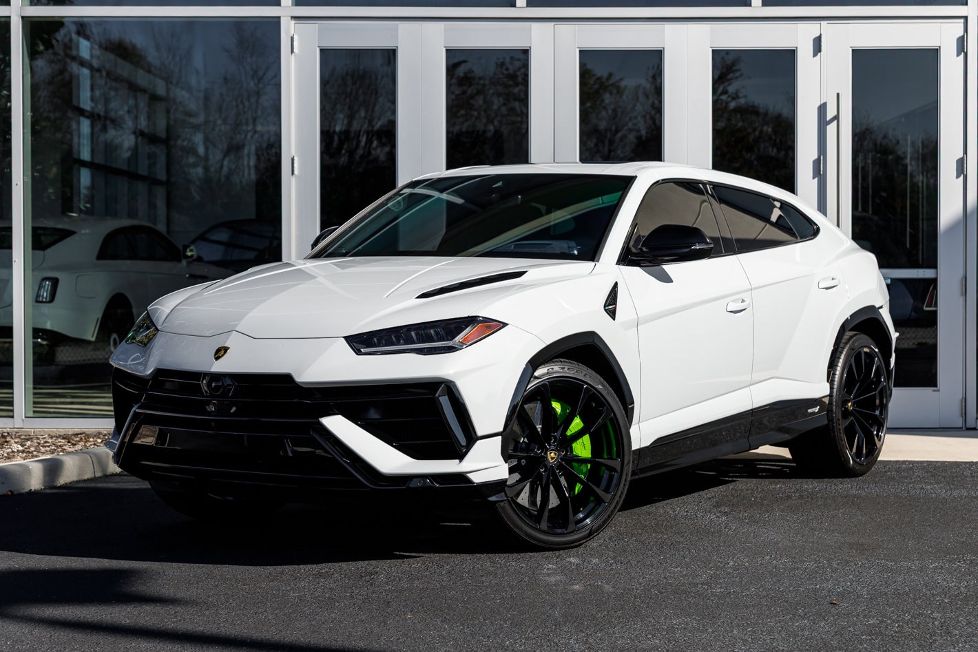 2023 Lamborghini Urus S's photo