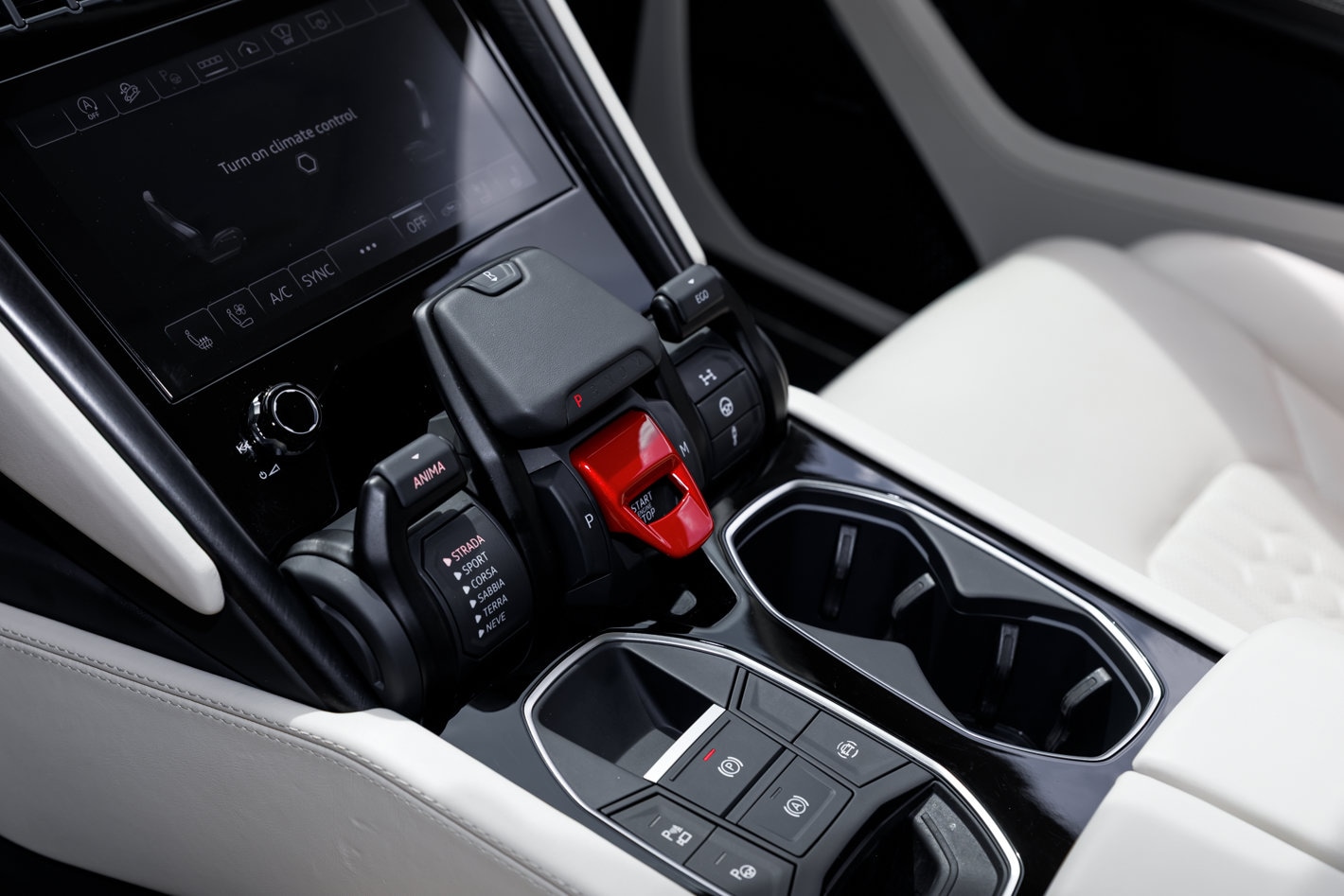 2024 Lamborghini Urus S - Photo 30