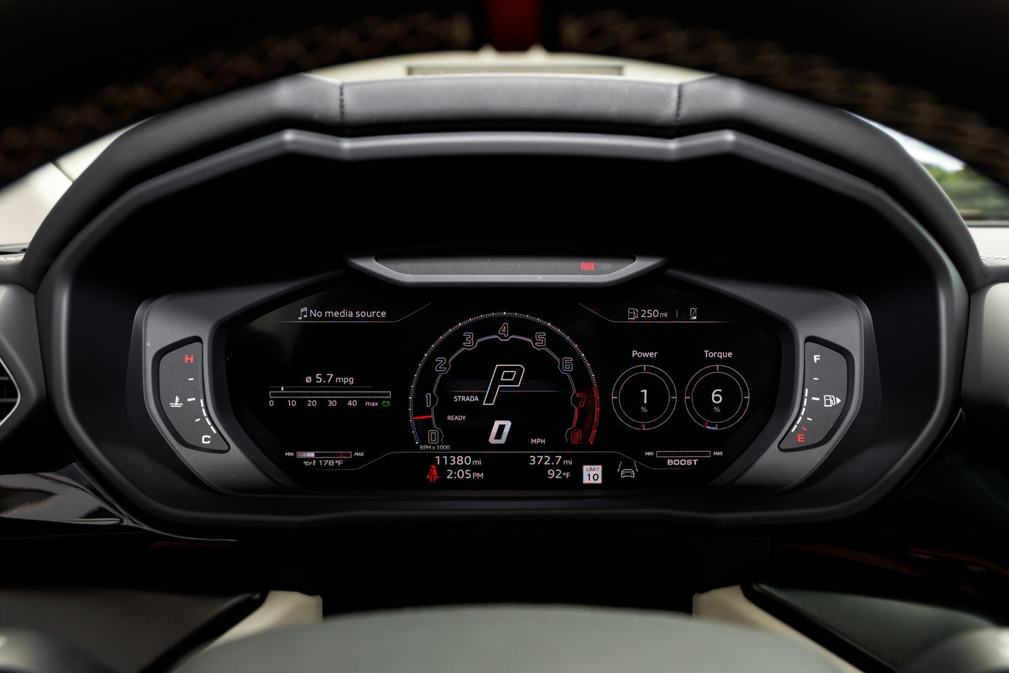 2024 Lamborghini Urus S - Photo 35