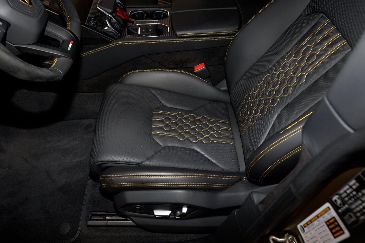2024 Lamborghini Urus Performante - Photo 41