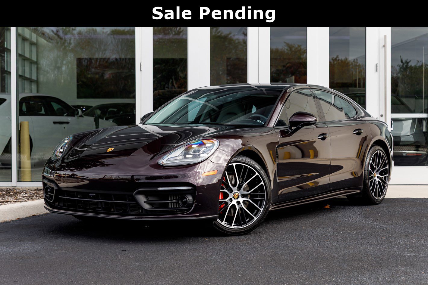 2023 Porsche Panamera S's photo
