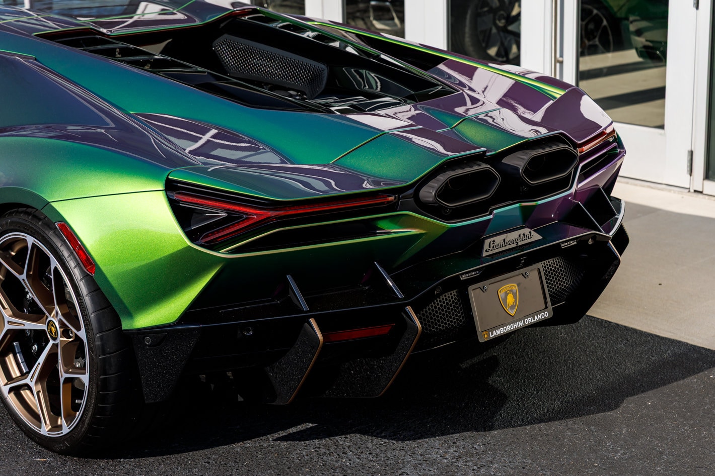 2024 Lamborghini Revuelto Base - Photo 5