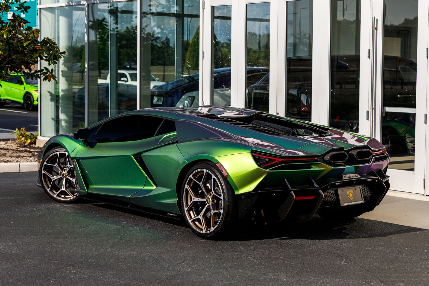 2024 Lamborghini Revuelto Base - Photo 34