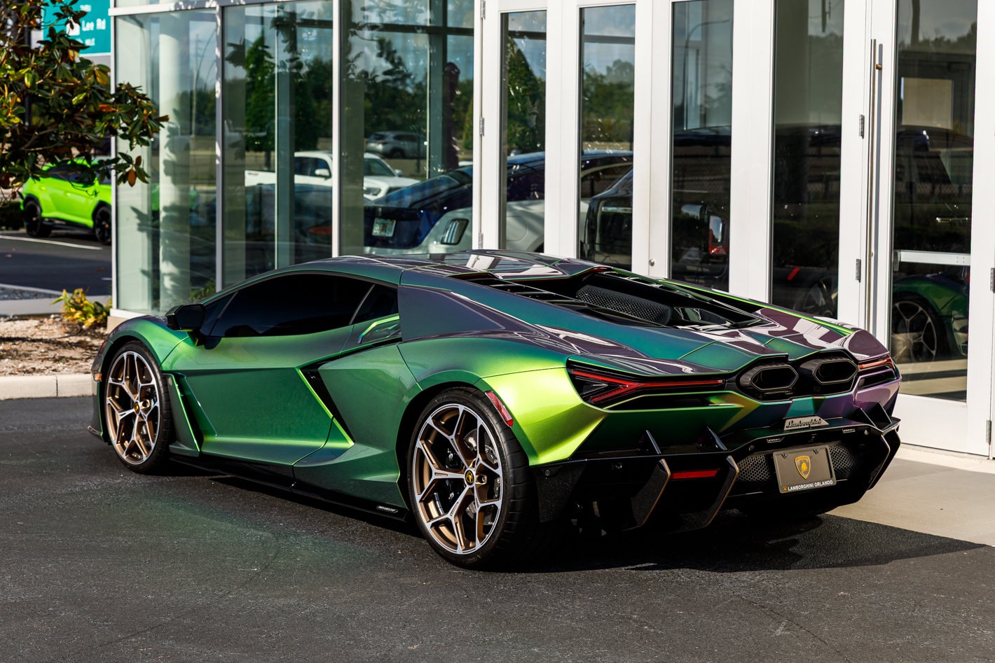 2024 Lamborghini Revuelto Base - Photo 24