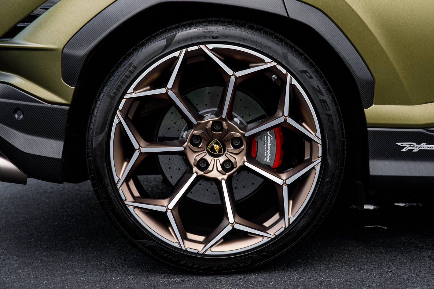 2024 Lamborghini Urus Performante - Photo 32