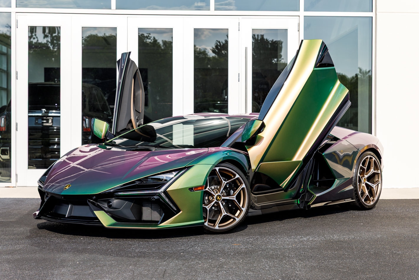 2024 Lamborghini Revuelto Base - Photo 3