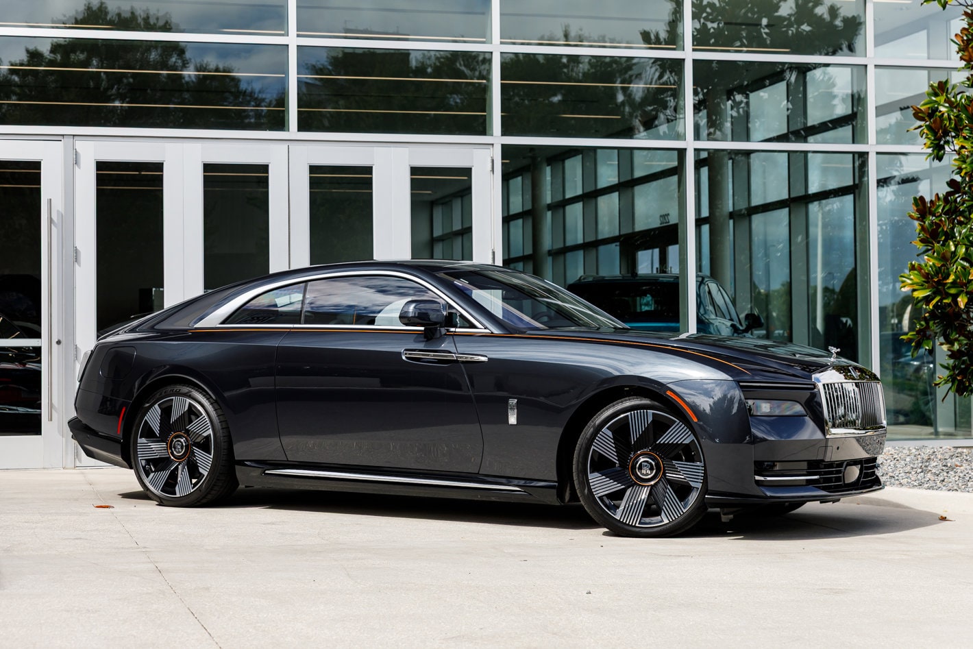2024 Rolls-Royce Spectre Base