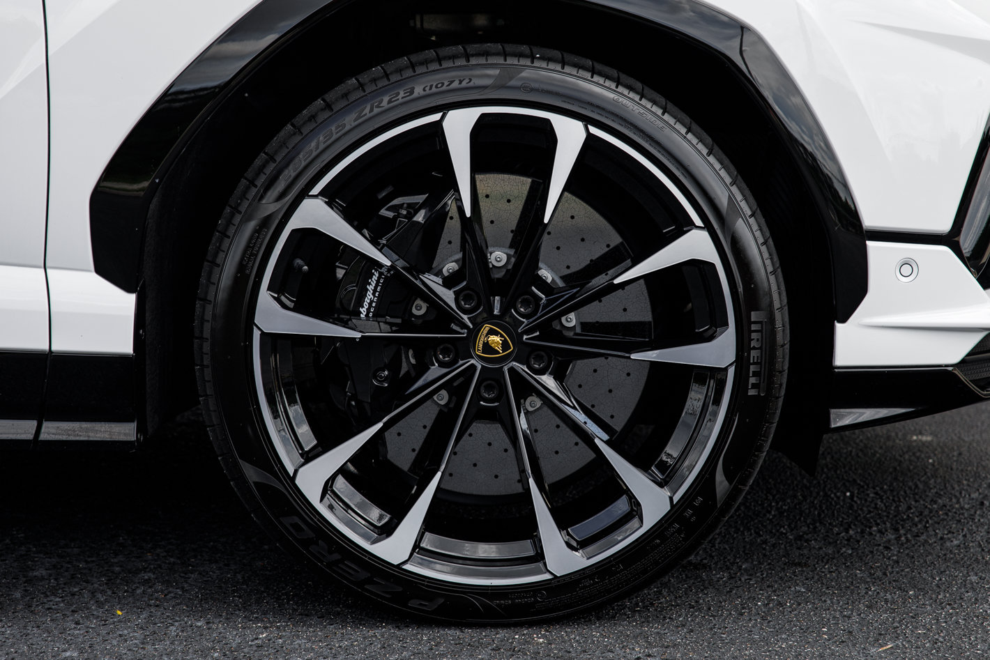 2024 Lamborghini Urus S - Photo 23