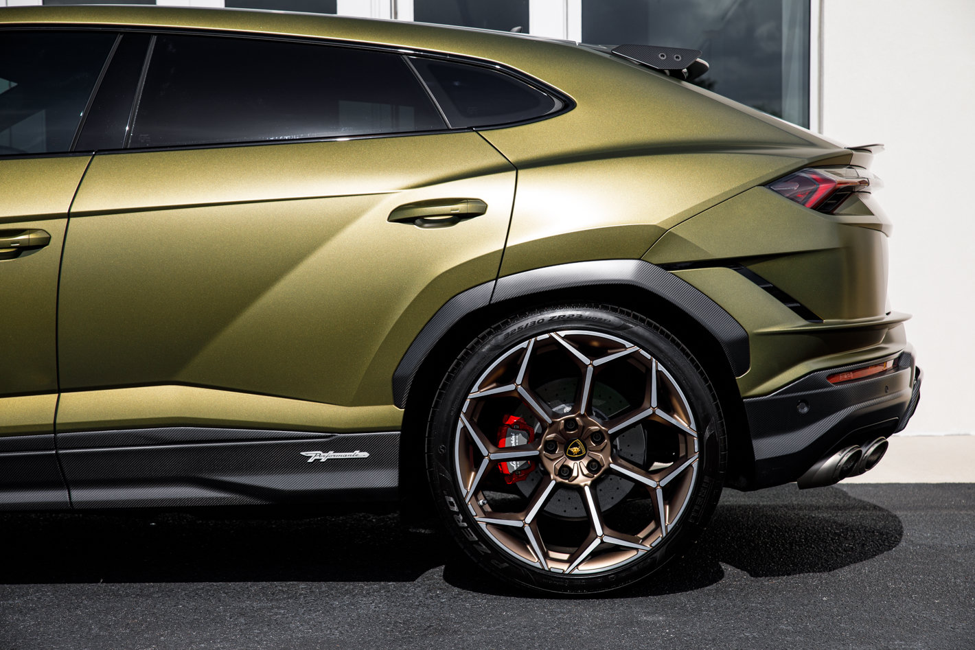 2024 Lamborghini Urus Performante - Photo 17