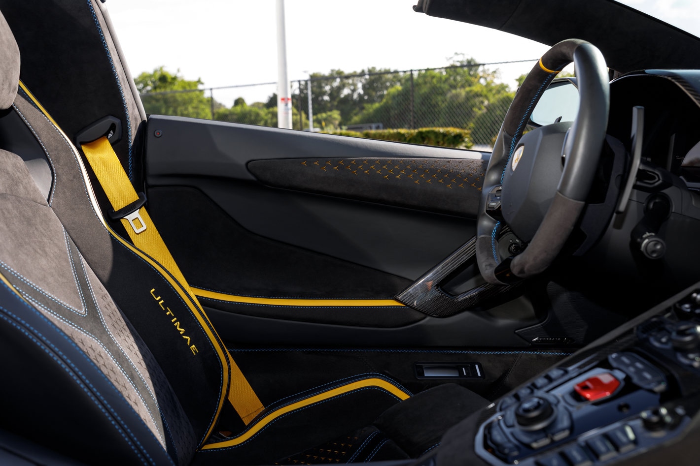 2022 Lamborghini Aventador Ultimae - Photo 12