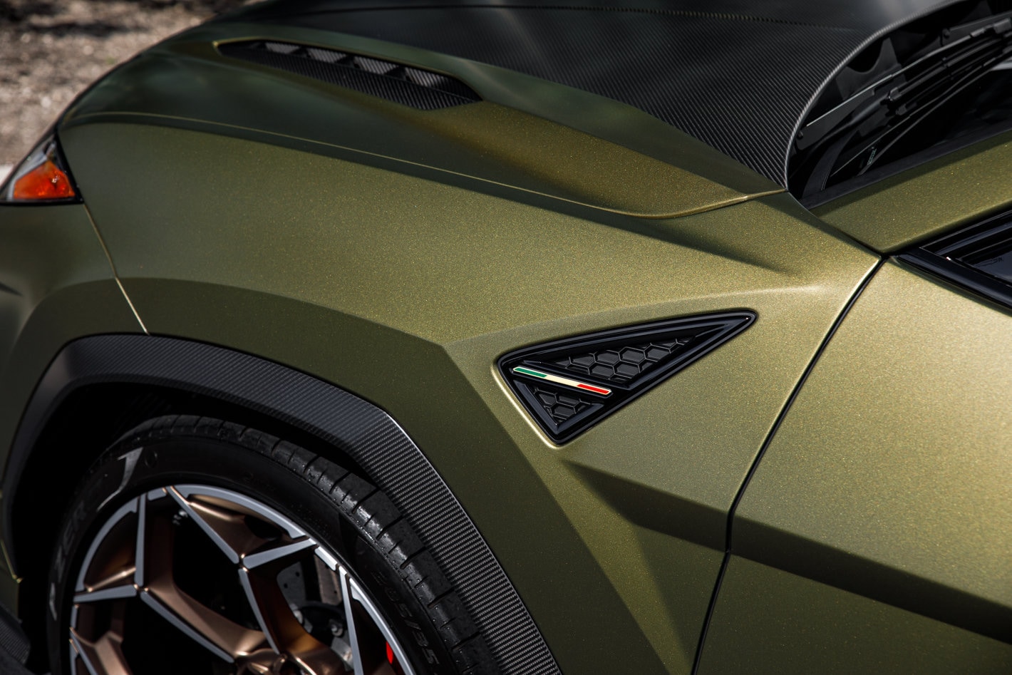 2024 Lamborghini Urus Performante - Photo 24