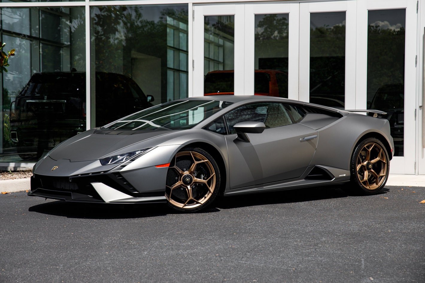 2023 Lamborghini Huracan Tecnica's photo