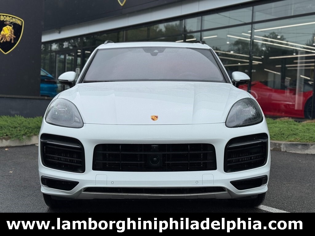 2023 Porsche Cayenne GTS photo 2