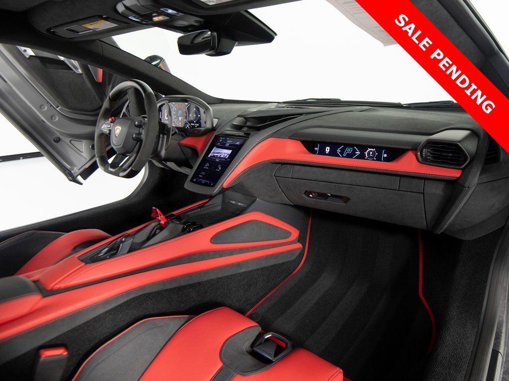 2024 Lamborghini Revuelto Base - Photo 32