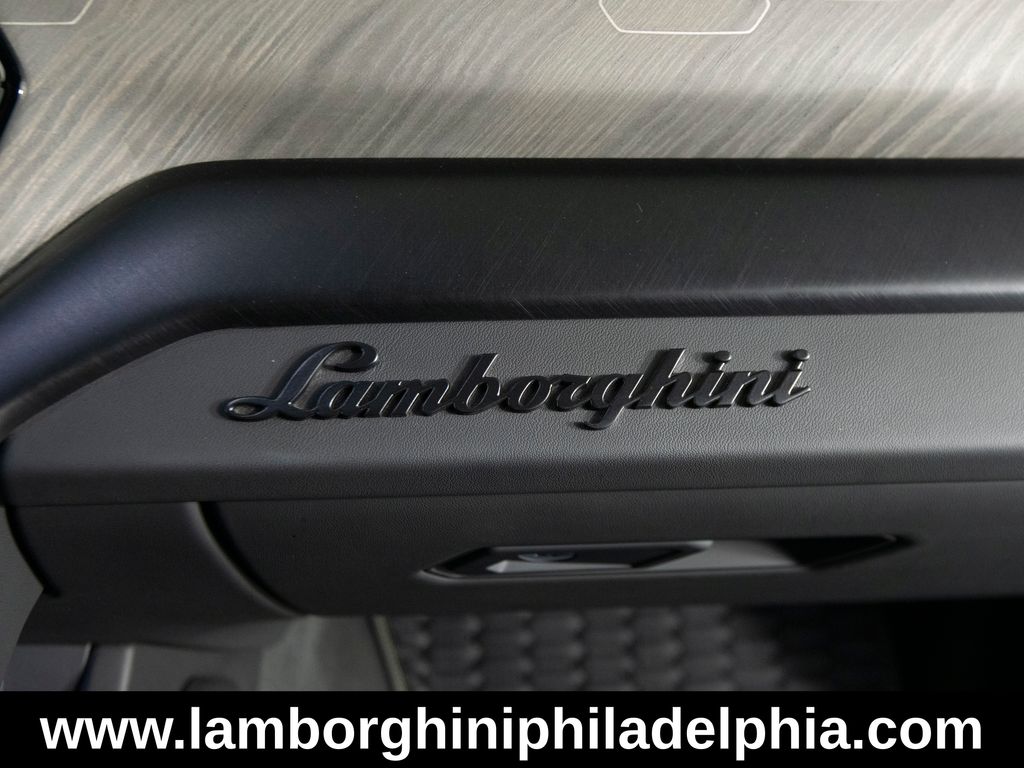 2023 Lamborghini Urus S - Photo 36