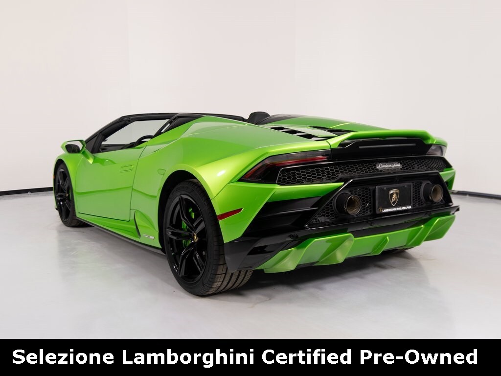 2021 Lamborghini Huracan Evo Base photo 4