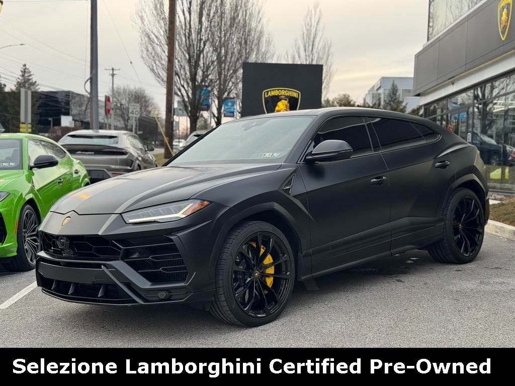 2022 Lamborghini Urus Graphic Capsule