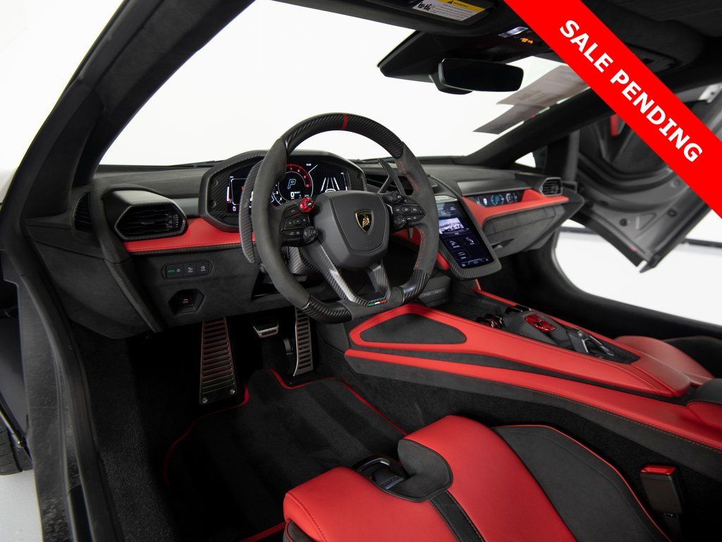 2024 Lamborghini Revuelto Base - Photo 11