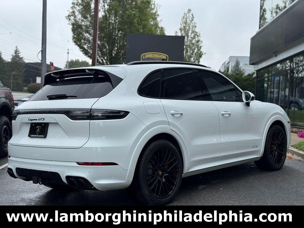 2023 Porsche Cayenne GTS photo 4