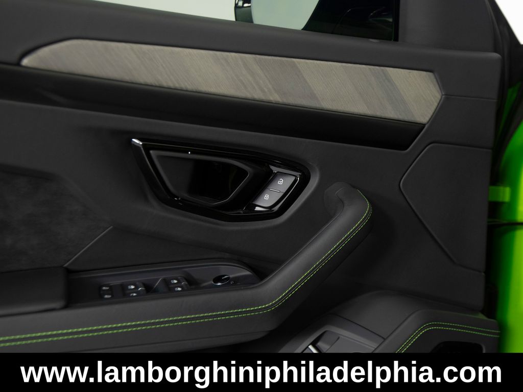 2023 Lamborghini Urus S - Photo 13