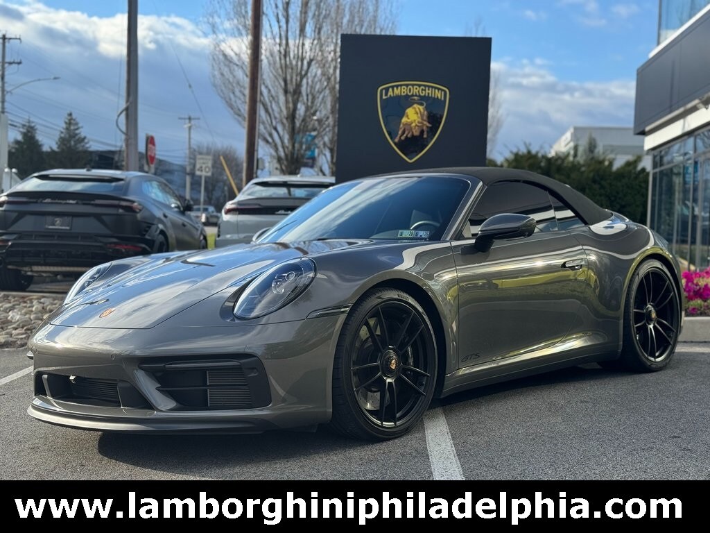 2022 Porsche 911 4 GTS Cabriolet photo 2