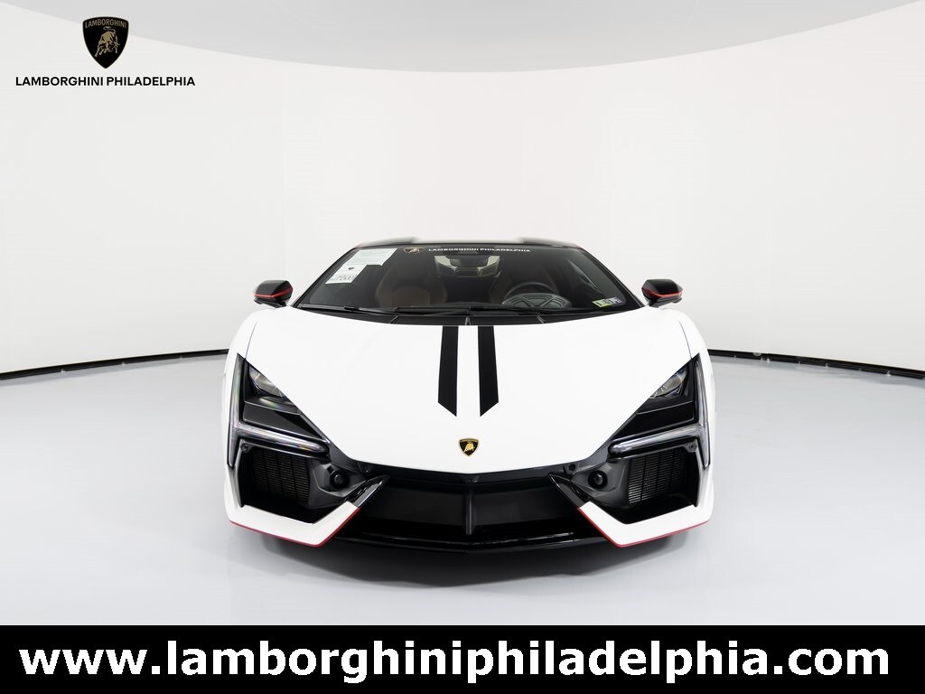 2024 Lamborghini Revuelto photo 2