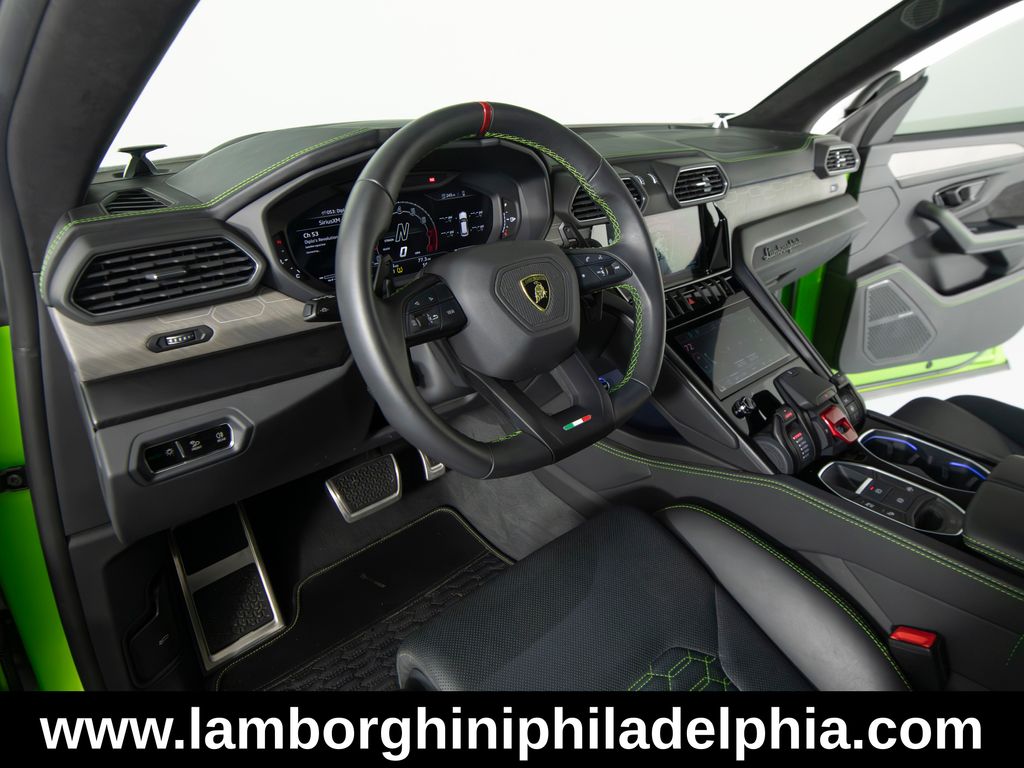 2023 Lamborghini Urus S - Photo 11