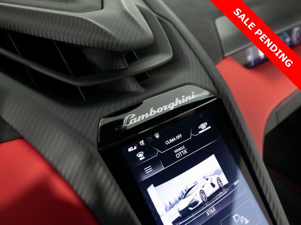 2024 Lamborghini Revuelto Base - Photo 24