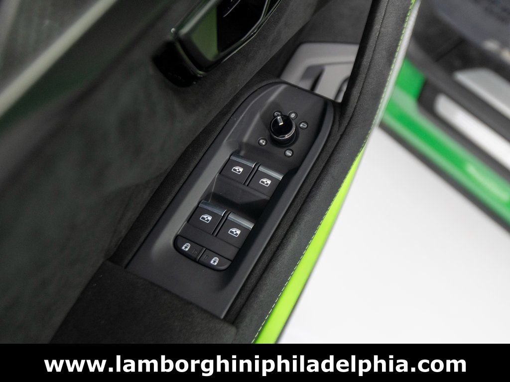 2024 Lamborghini Urus Performante - Photo 15