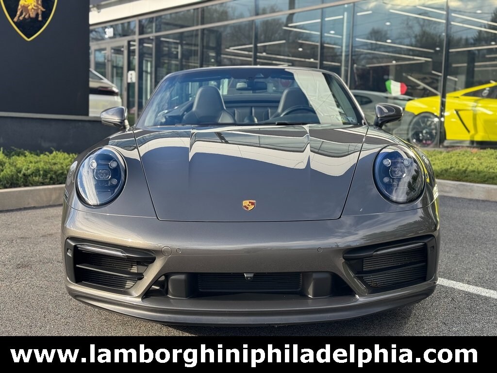 2022 Porsche 911 4 GTS Cabriolet photo 3
