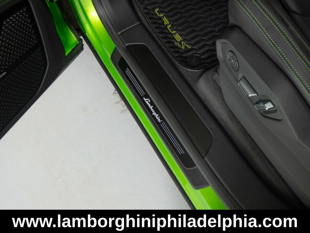 2023 Lamborghini Urus S - Photo 16