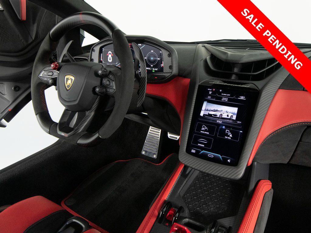 2024 Lamborghini Revuelto Base - Photo 33