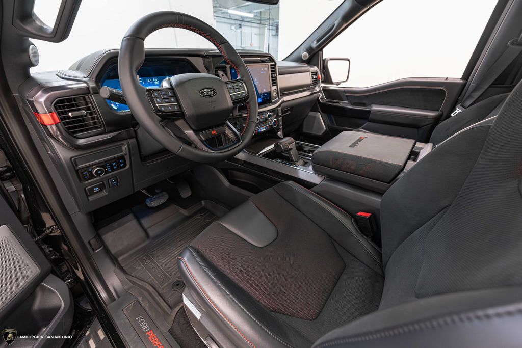 2025 Ford F-150 Raptor - Photo 39