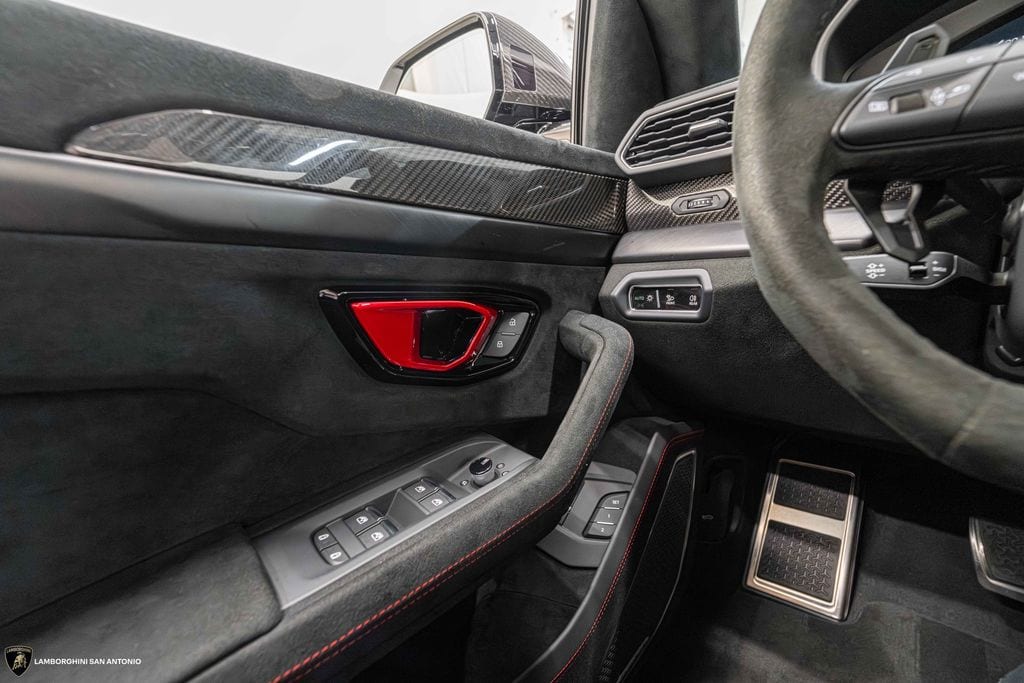 2023 Lamborghini Urus Performante - Photo 52