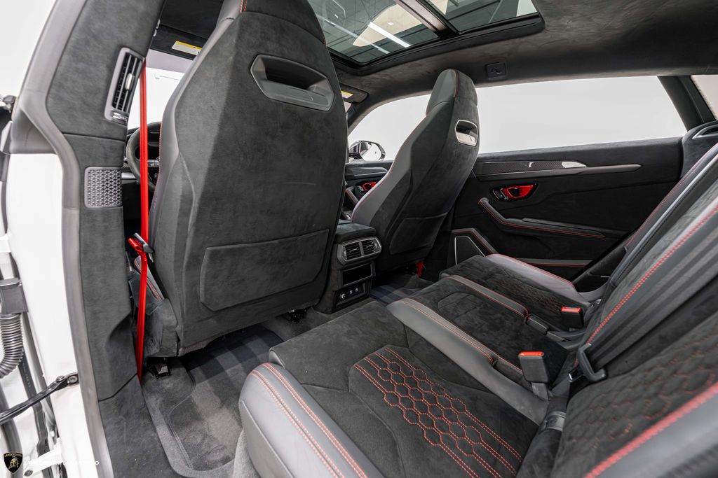2023 Lamborghini Urus Performante - Photo 40