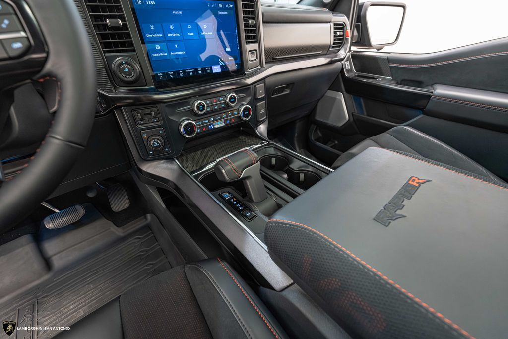2025 Ford F-150 Raptor - Photo 41