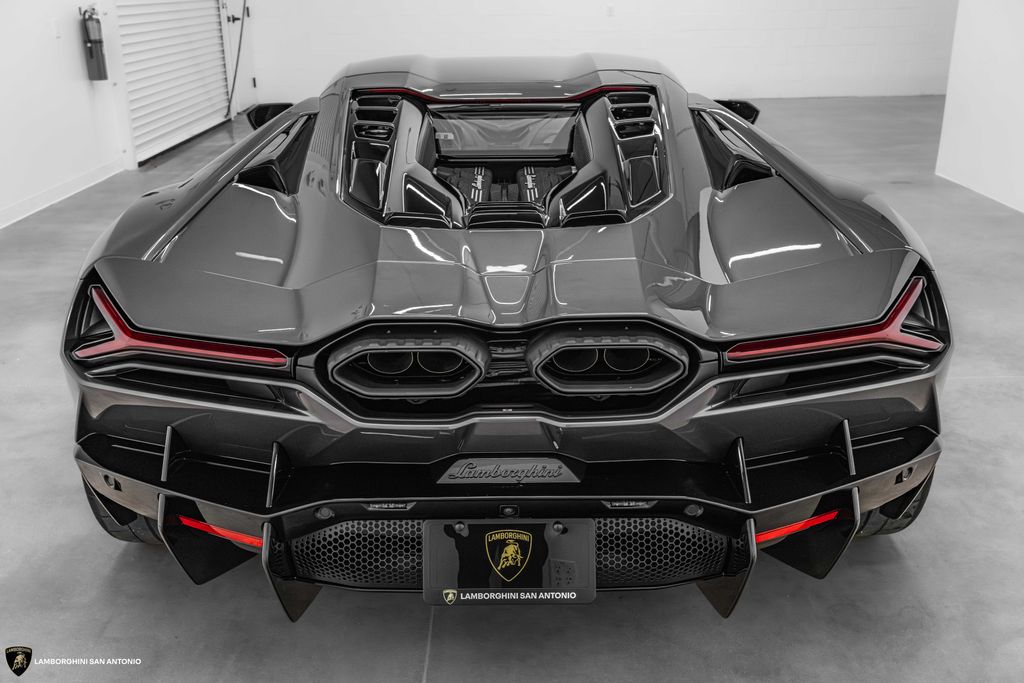 2026 Lamborghini Revuelto Base - Photo 17