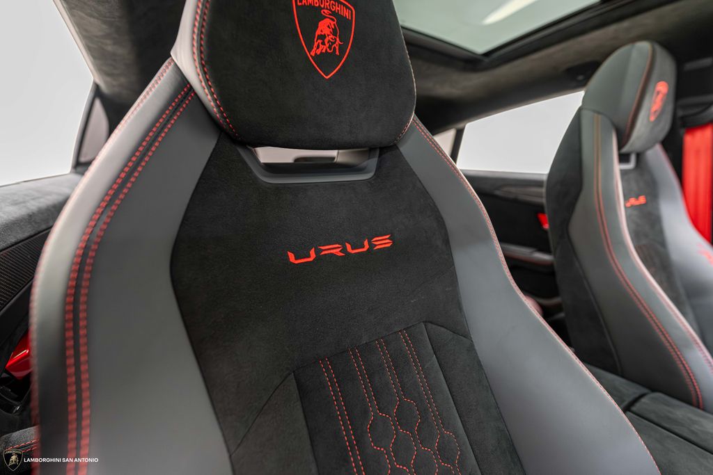 2023 Lamborghini Urus Performante - Photo 28